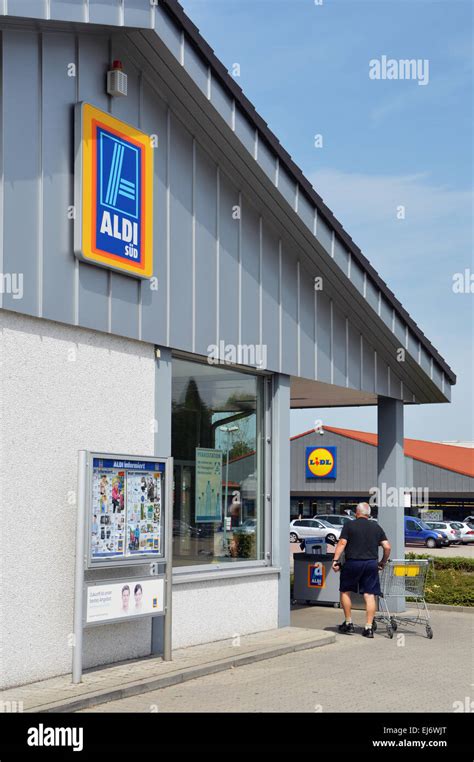 Supermarkt: ALDI in der Nähe von Sæby in Dänemark: 1。